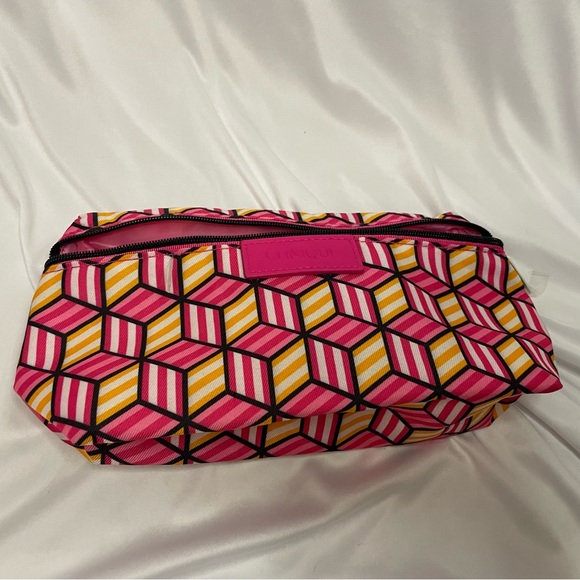 NWOT- Clinique makeup bag, small- great for travel or to carry in purse - Picture 5 of 7